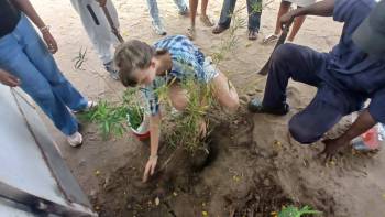 2025-12-15_Pflanzaktion_Klasse_7-8_1_original_copy_1