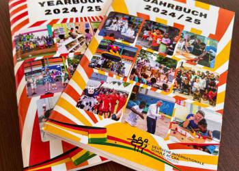 Jahrbuch - Yearbook