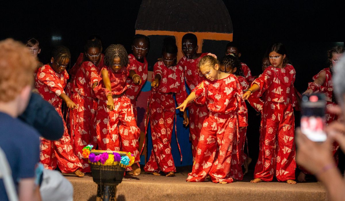 Begeisternde Premiere von „Anigyeɛ – The Magic Drum“