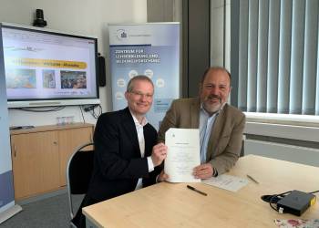 Signing of contract with Prof. Dr. Andreas Borowski