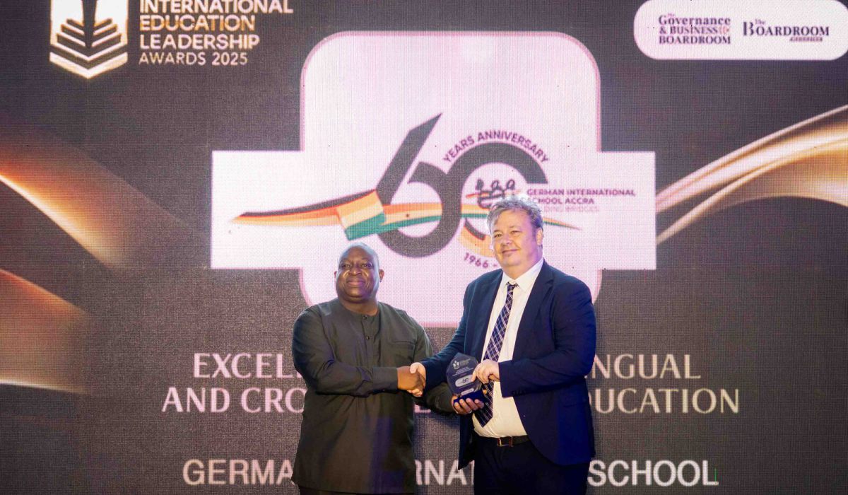 Dreifacher Grund zur Freude an der GISA: Auszeichnung in Potsdam, Anerkennung durch Cambridge – und ein Bildungspreis auf internationalem Parkett!