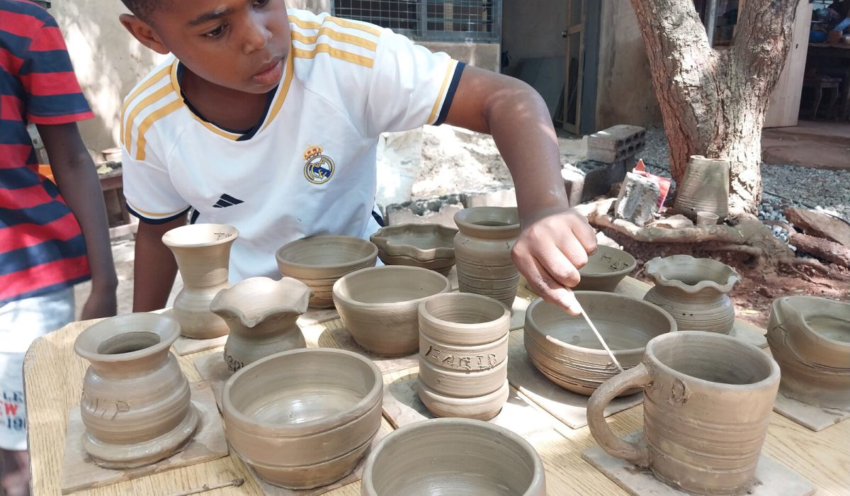 Pottery workshop with the Happy Arts Academy