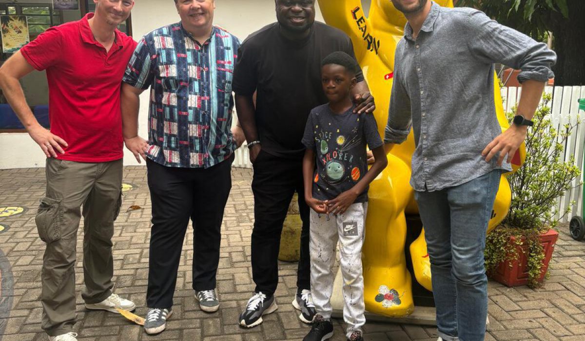 Gerald Asamoah gibt sich die Ehre