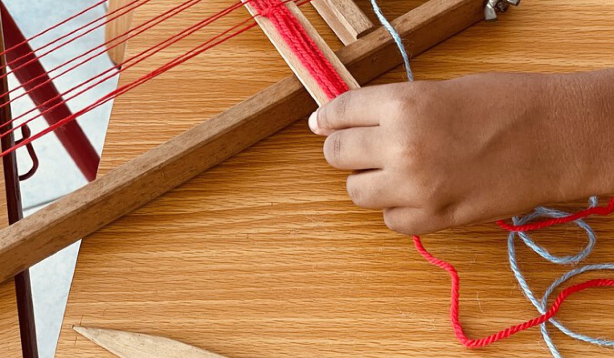 Weaving Meets Mathematics – A Project that Connects