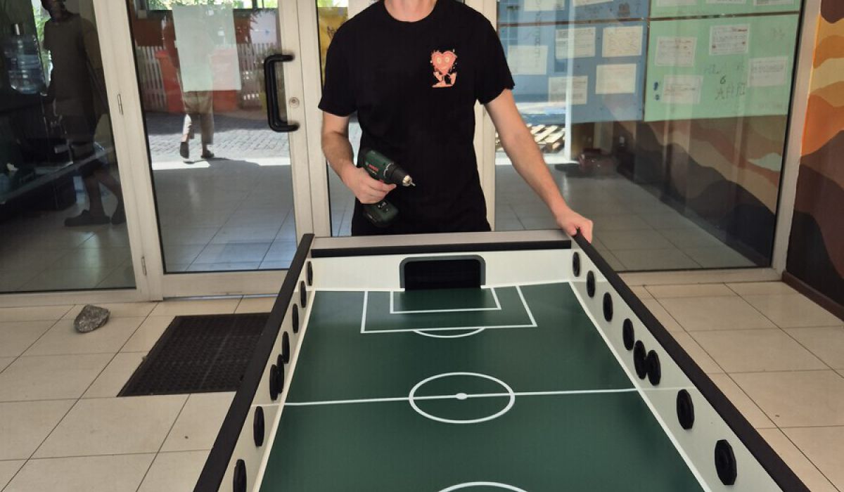 Neuer Profi-Tischkicker dank unseres Fördervereins