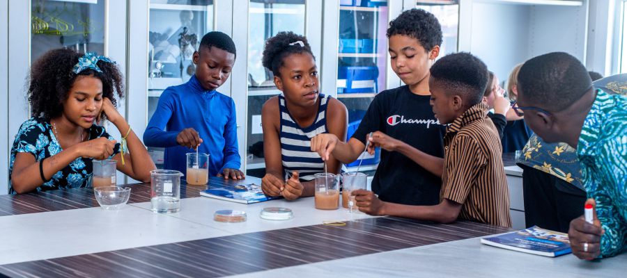 Intrao-Images classroom GIS Accra